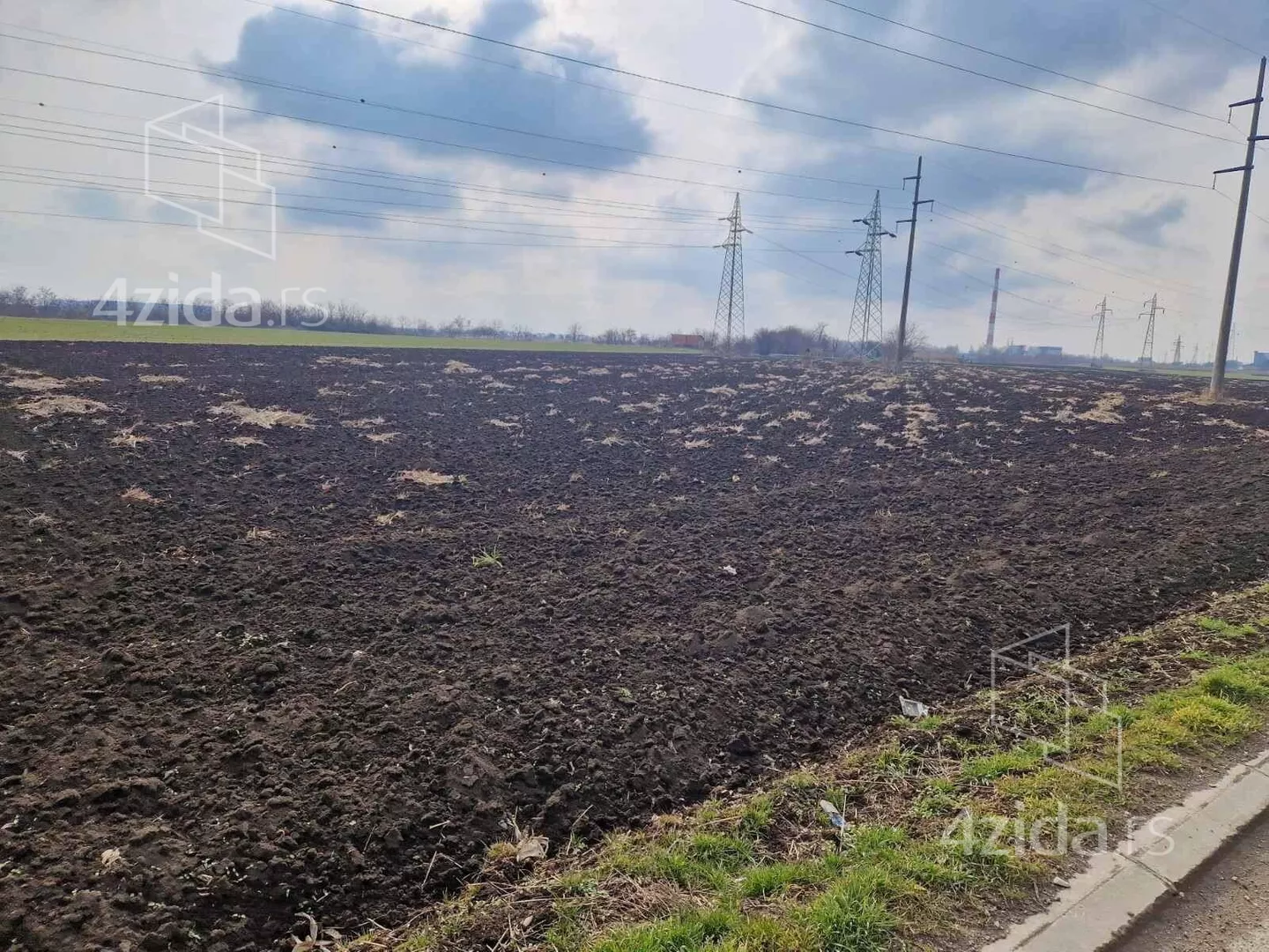 Građevinsko zemljište | 4zida