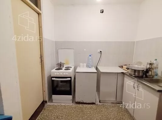 Četvoroiposoban stan | 4zida