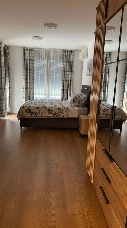 Tadije Sondermajera | 4zida.rs