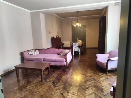 Manastirska 4 | 4zida.rs