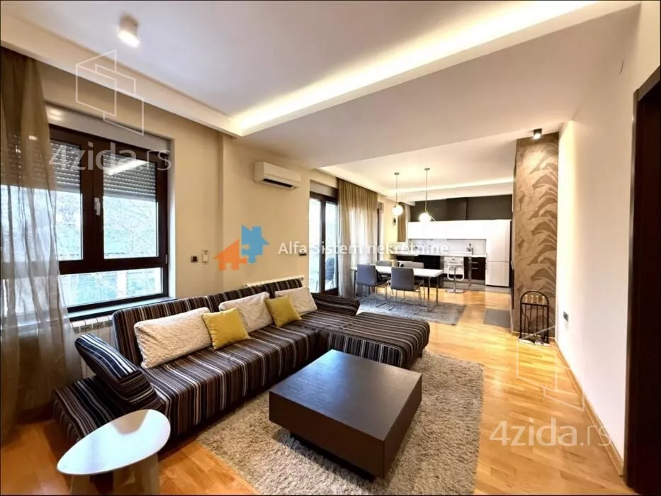 Petosoban stan | 4zida