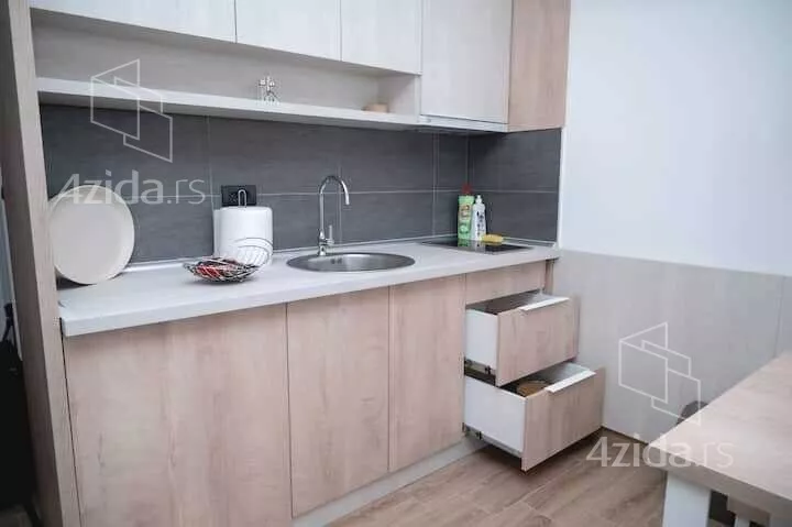 Garsonjera | 4zida