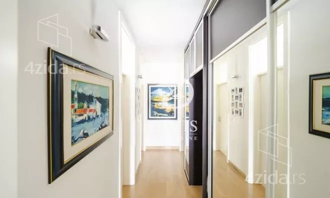 Petosoban stan | 4zida