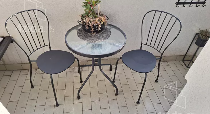 Troiposoban stan | 4zida