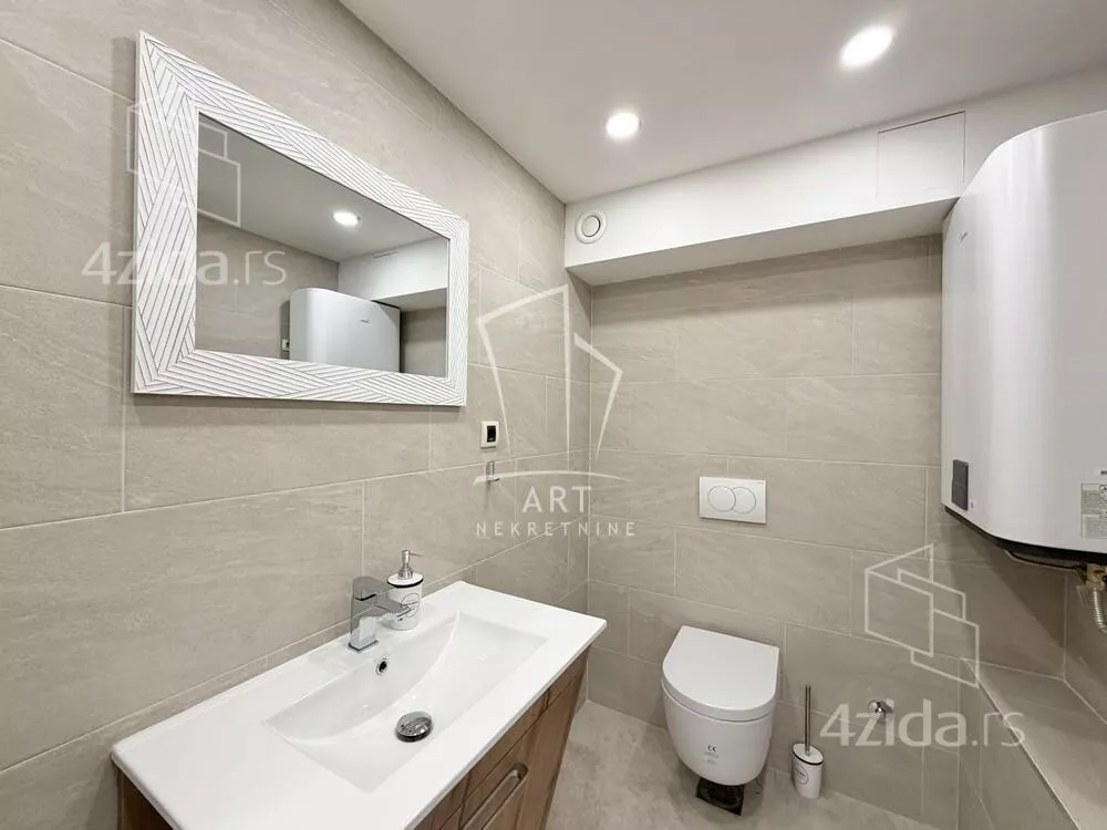 Lokal | 4zida