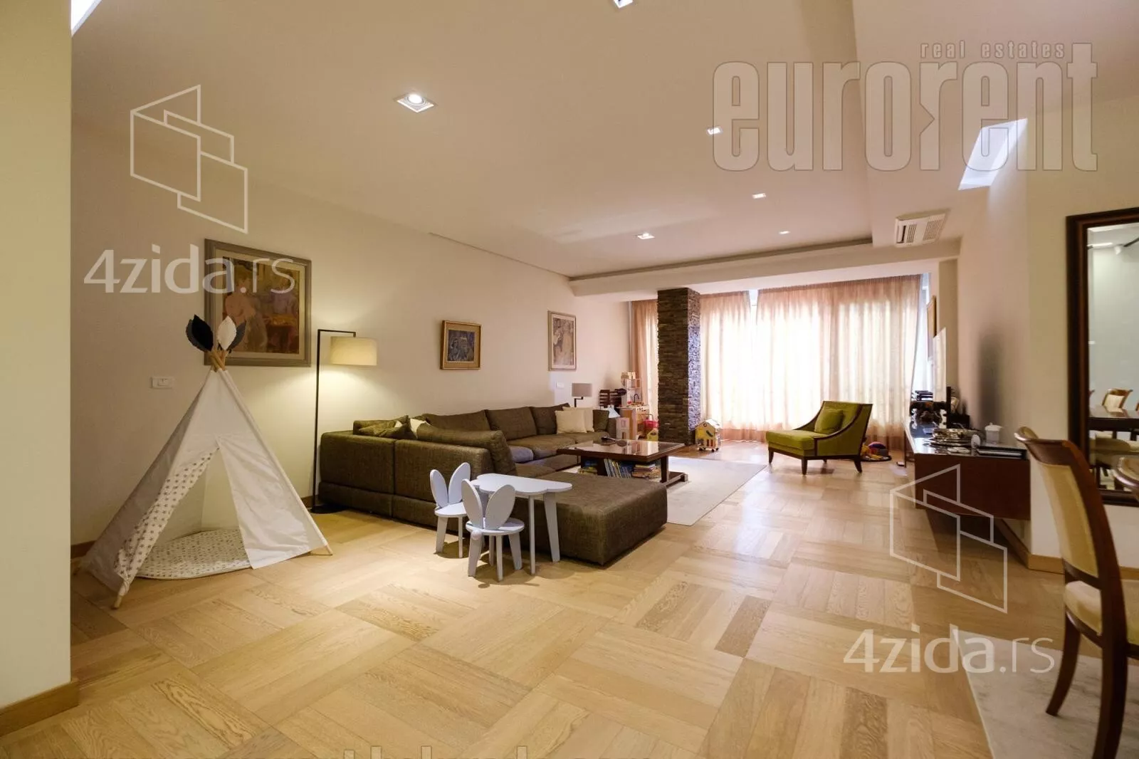 Četvorosoban stan | 4zida