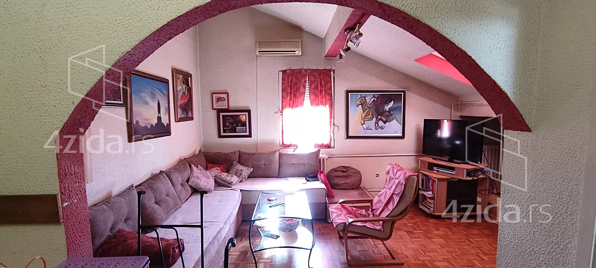 Jednoiposoban stan | 4zida