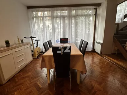 Francuska škola | 4zida.rs