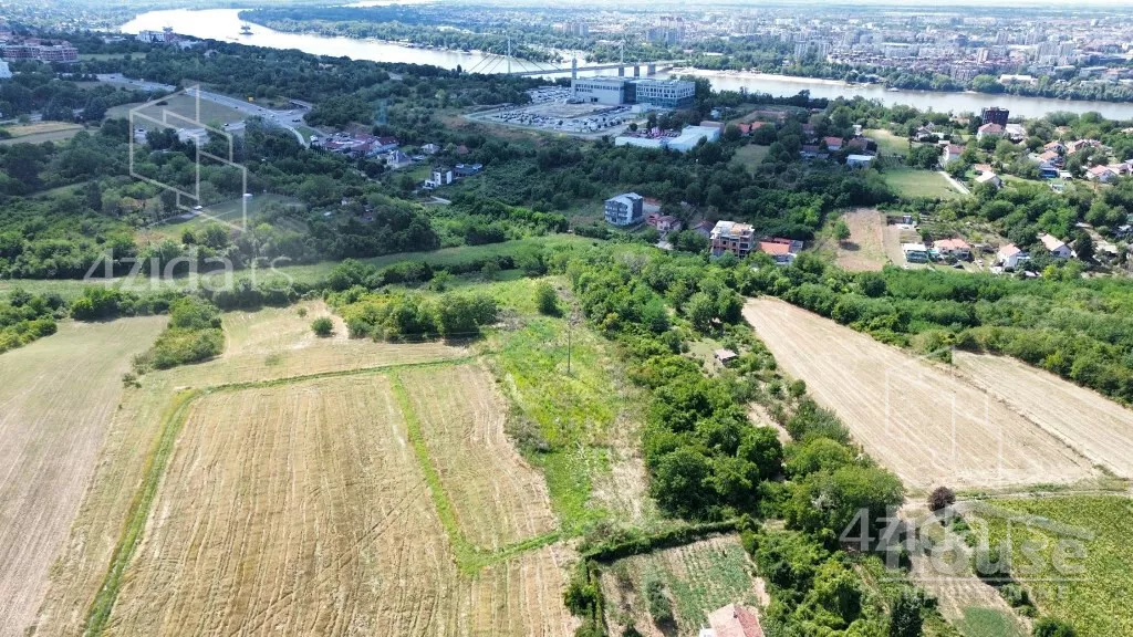 Plac | 4zida