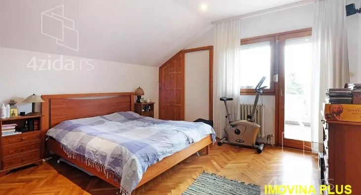 Šestosoban stan | 4zida