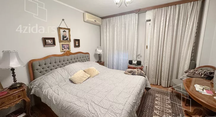 Četvoroiposoban stan | 4zida