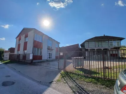 Kneza Jovana Lazića 13 | 4zida.rs