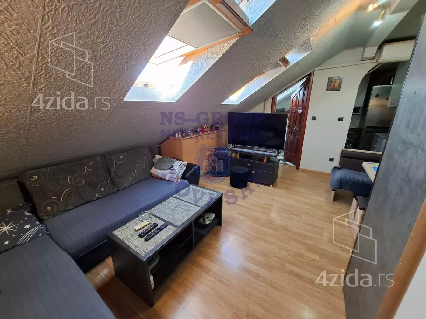 Jednoiposoban stan | 4zida