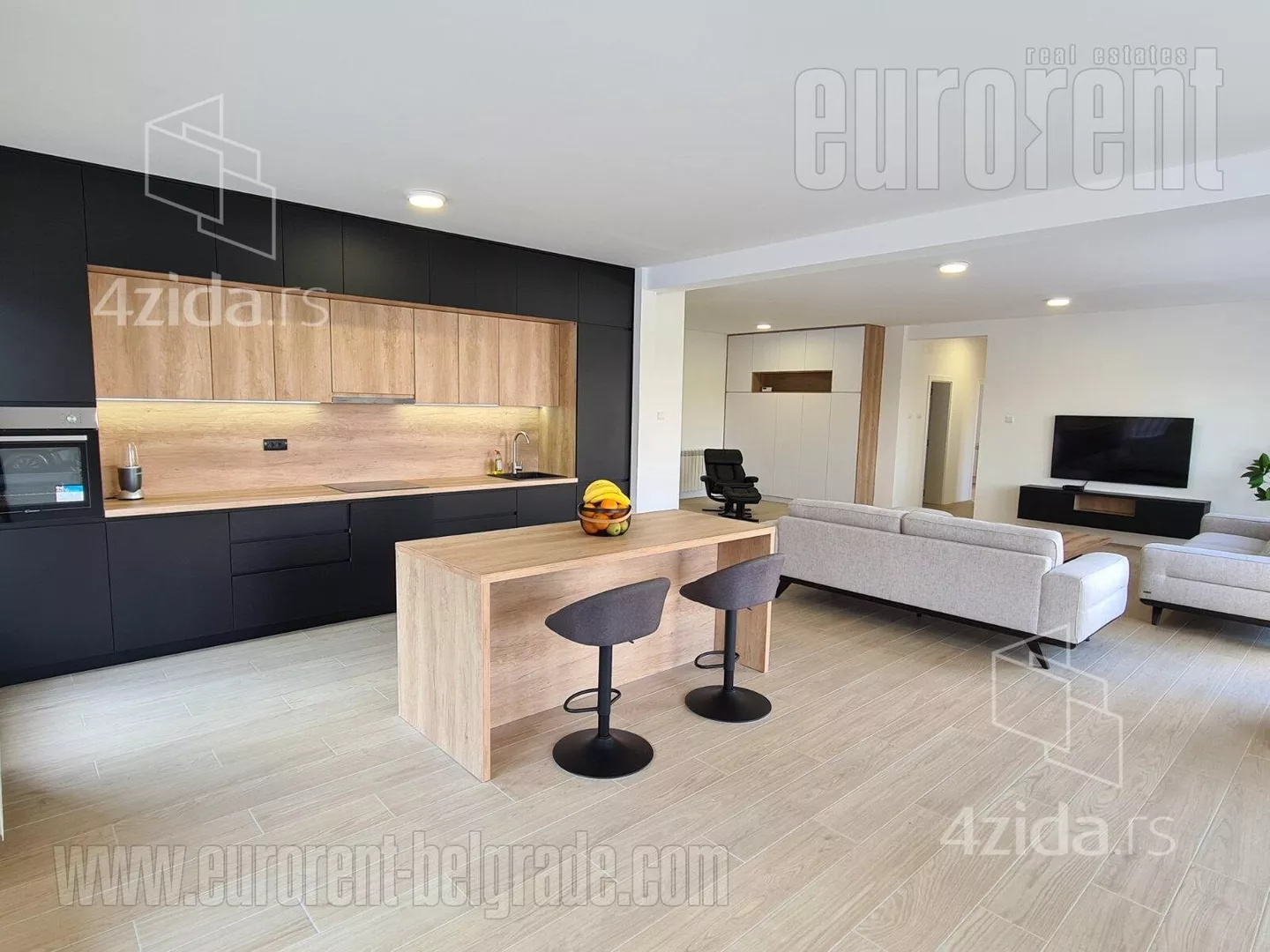 Šestosoban stan | 4zida