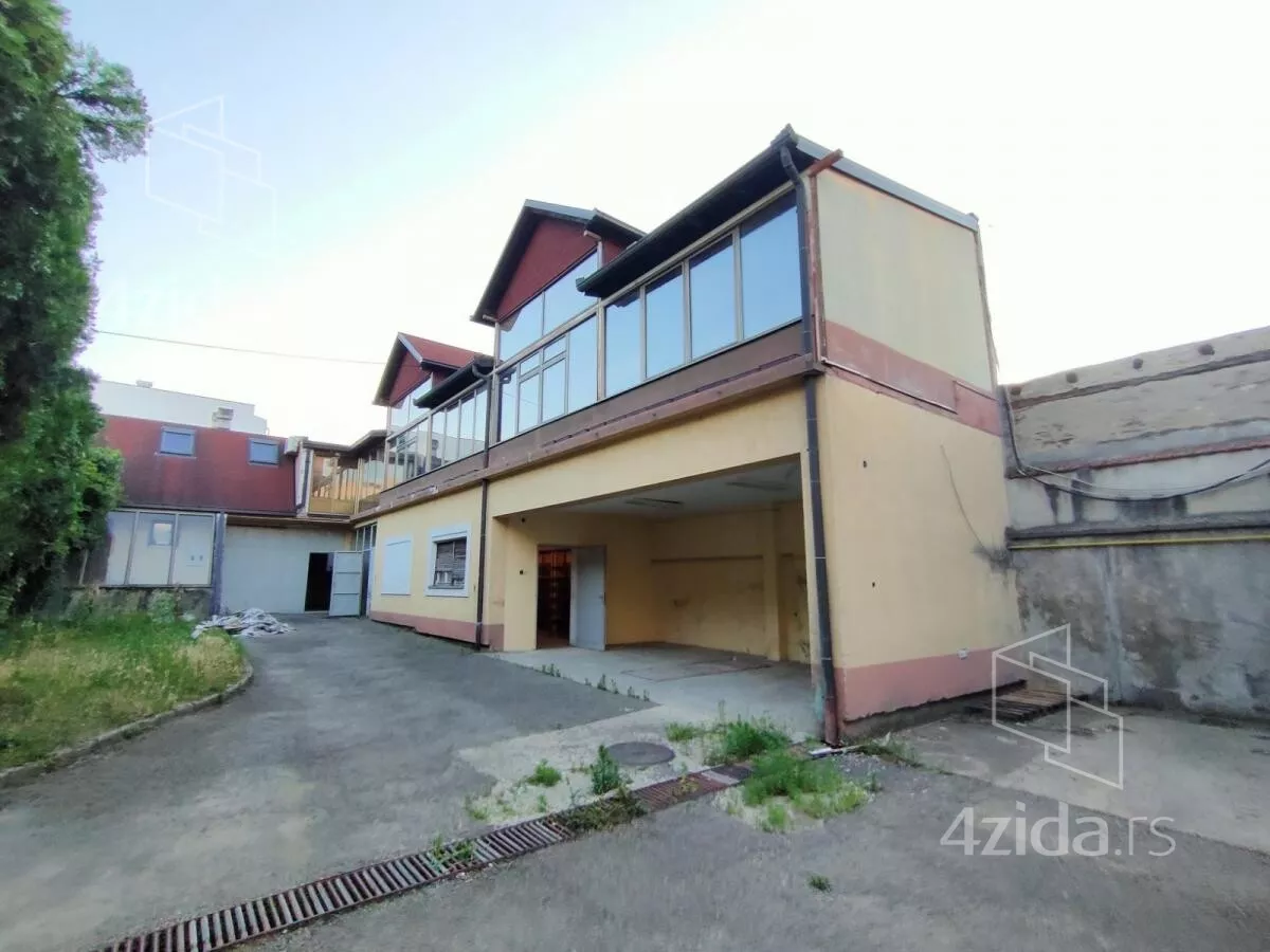 Poslovni prostor | 4zida