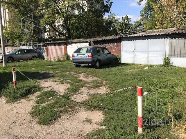 Garaža | 4zida