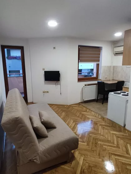 Petra Drapšina 35 | 4zida.rs