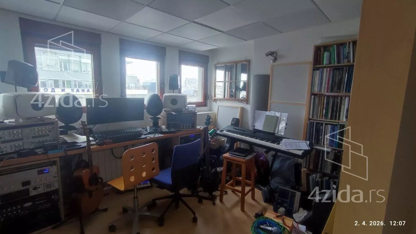 Četvoroiposoban stan | 4zida