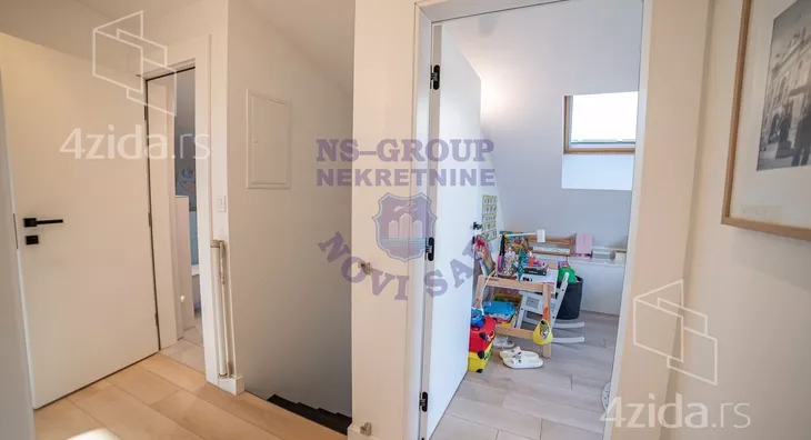 Petosoban stan | 4zida