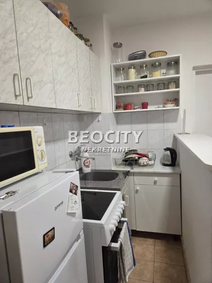 Valentina Vodnika | 4zida.rs