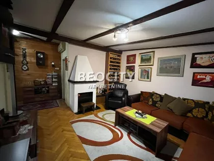 Dr Nika Miljanića | 4zida.rs