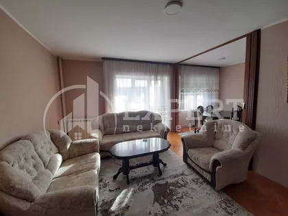 Prvomajska | 4zida.rs