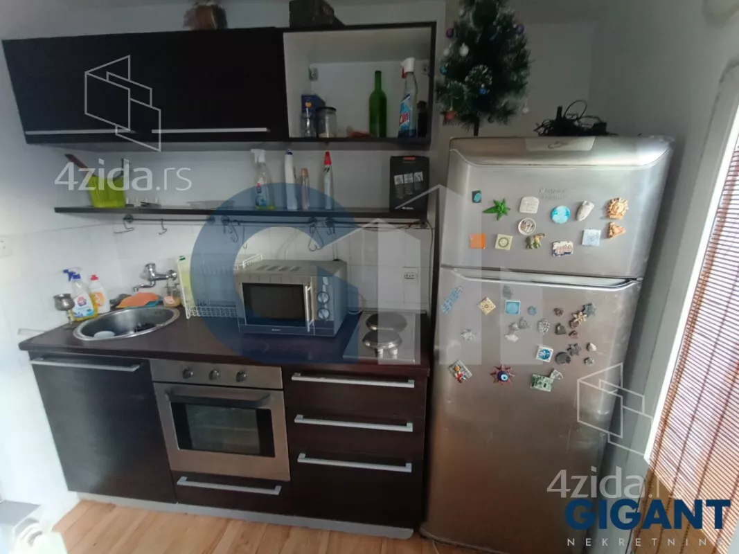 Petosoban stan | 4zida