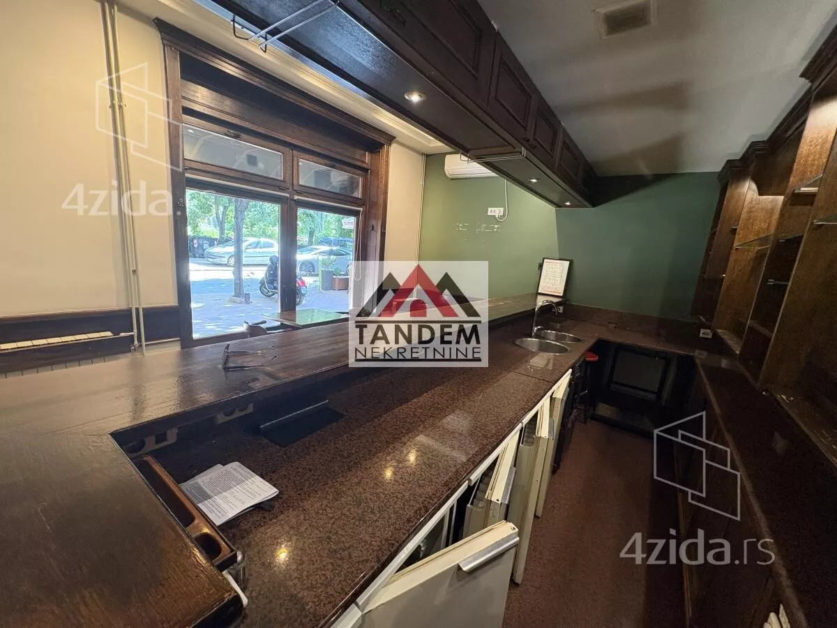 Lokal | 4zida