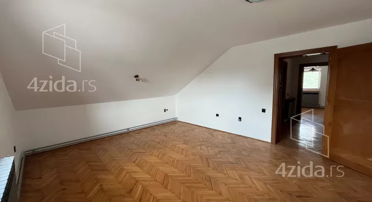 4-etažna kuća | 4zida
