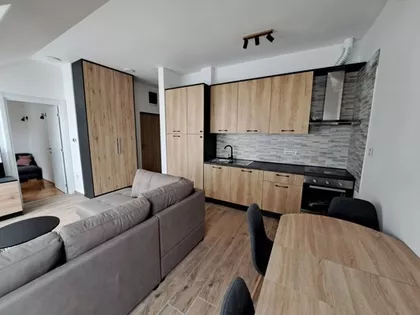 Jirečekova 7a | 4zida.rs