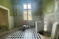 Šestoiposoban stan | 4zida