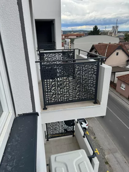 Pećka 16 | 4zida.rs