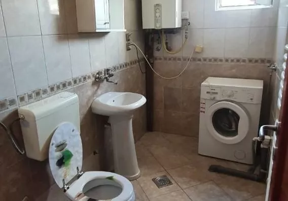 Šestosoban stan | 4zida