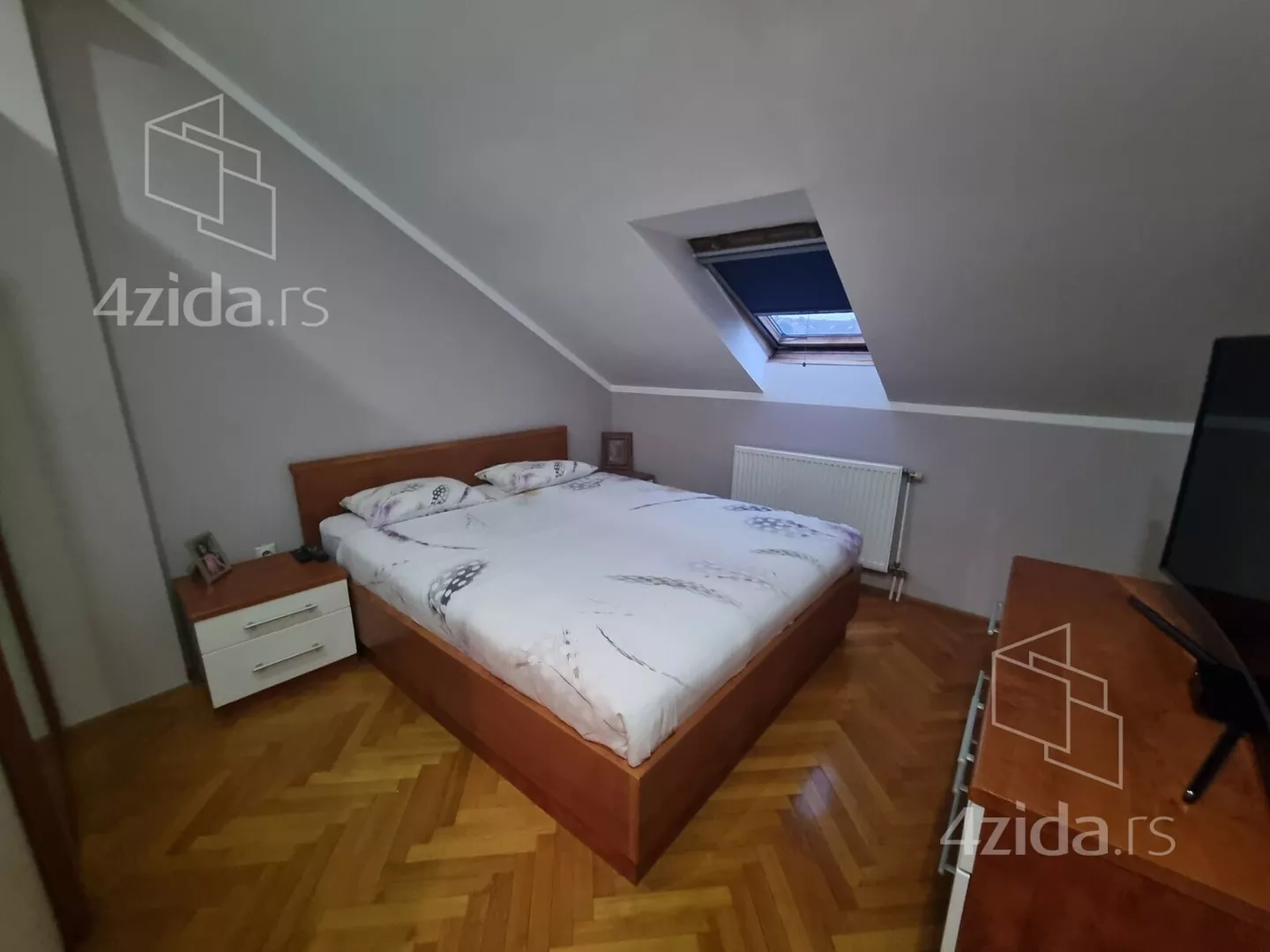 Troiposoban stan | 4zida