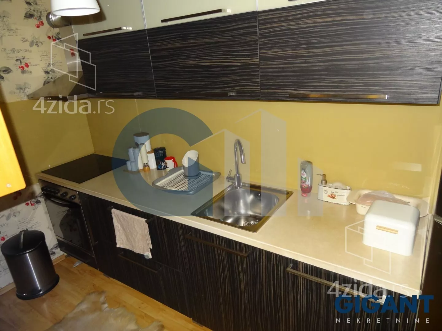 Petosoban stan | 4zida