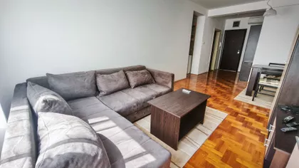 Školska | 4zida.rs