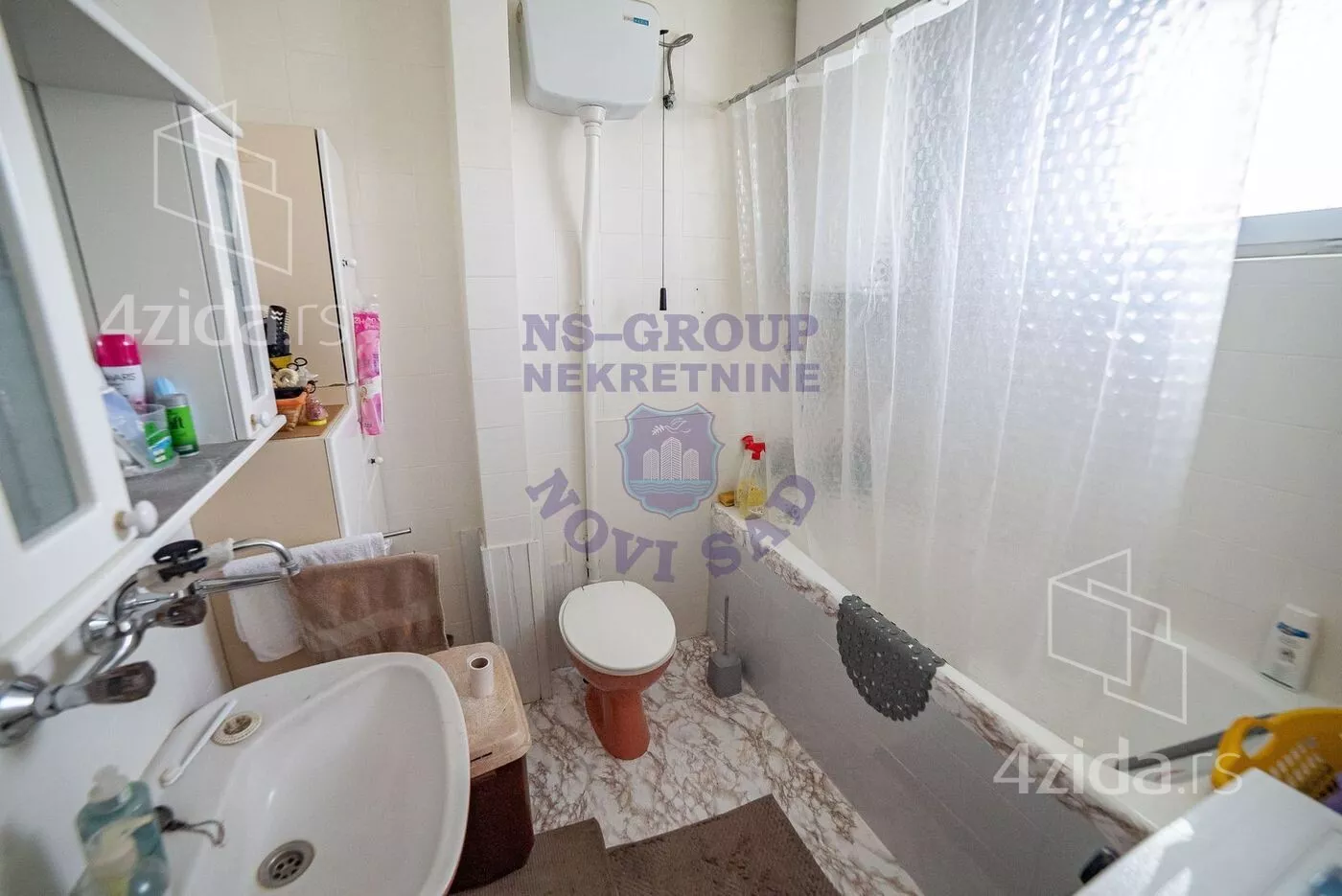 Sedmosoban stan | 4zida