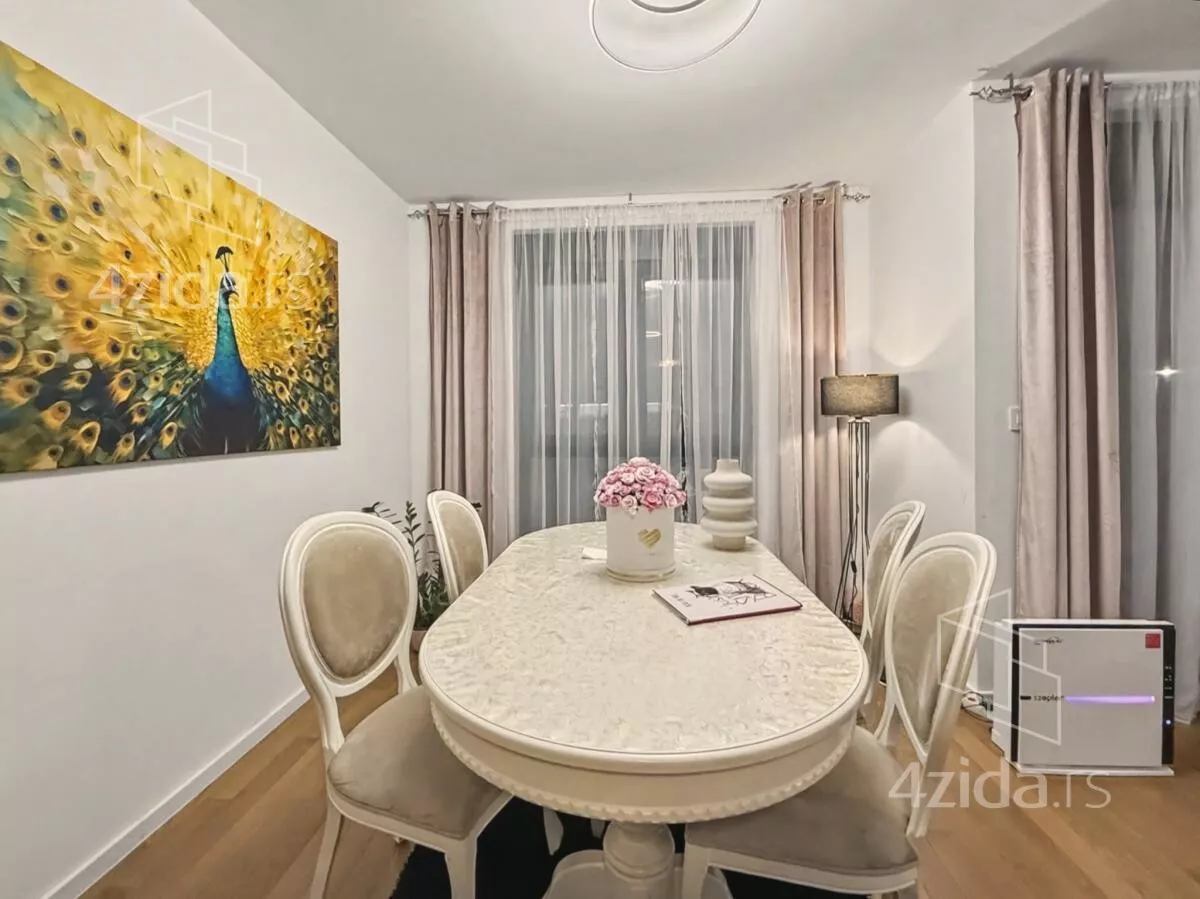 Četvorosoban stan | 4zida