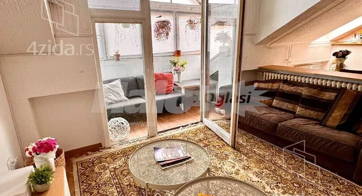 Petosoban stan | 4zida