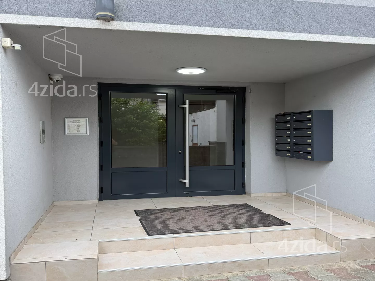 Šestosoban stan | 4zida