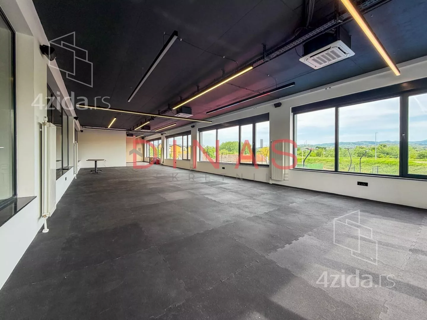 Poslovni prostor | 4zida