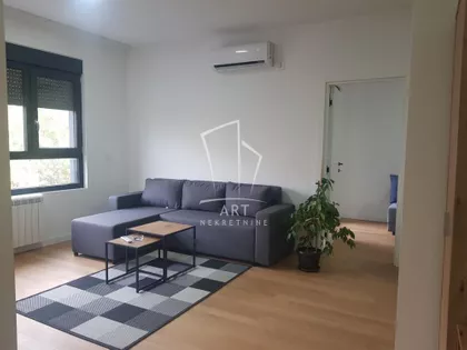 Ustanička | 4zida.rs