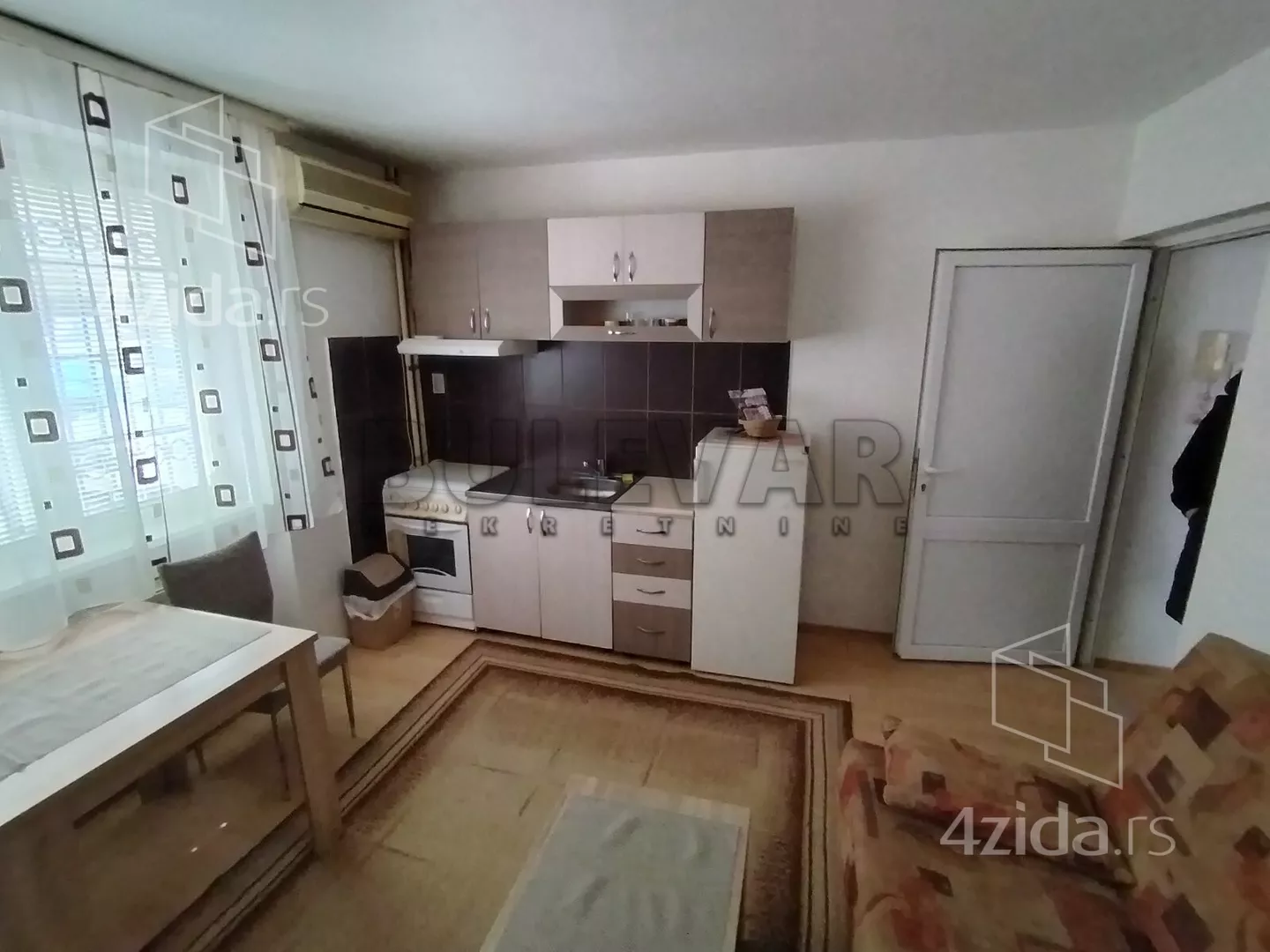 Jednoiposoban stan | 4zida
