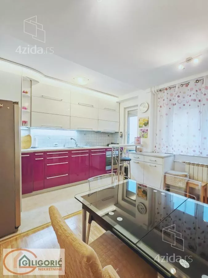 Četvorosoban stan | 4zida