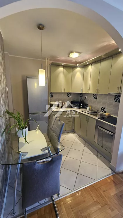 Braće Jovandić | 4zida.rs