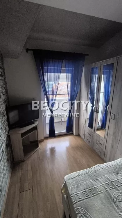 Heroja Pinkija | 4zida.rs