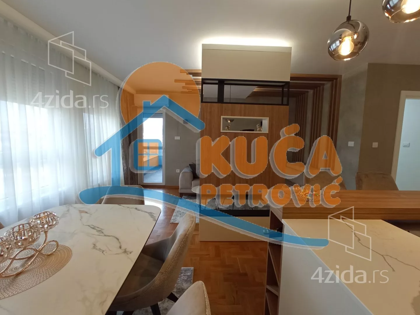 Dvoiposoban stan | 4zida