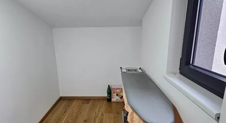 Šestosoban stan | 4zida