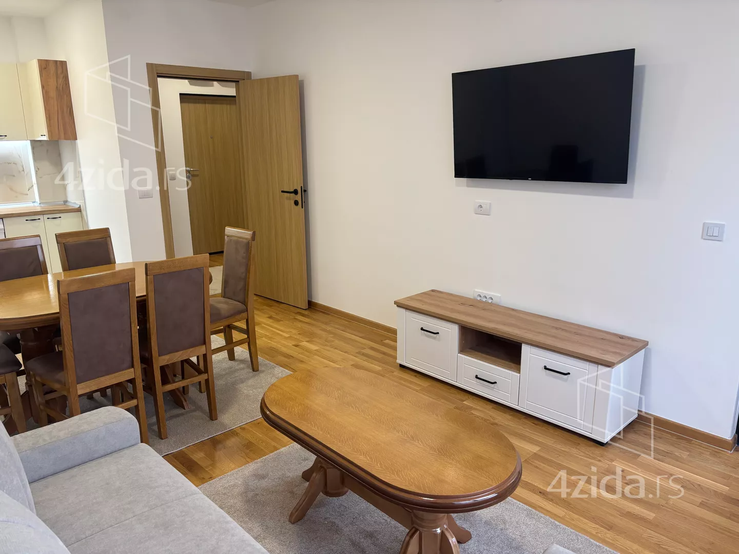 Jednoiposoban stan | 4zida