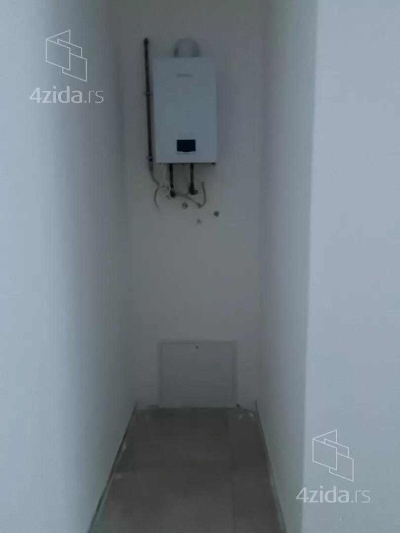 Lokal | 4zida